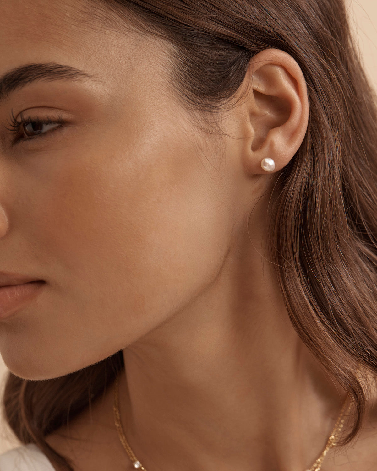 18k Gold Pearl Under the Moonlight Stud Earring