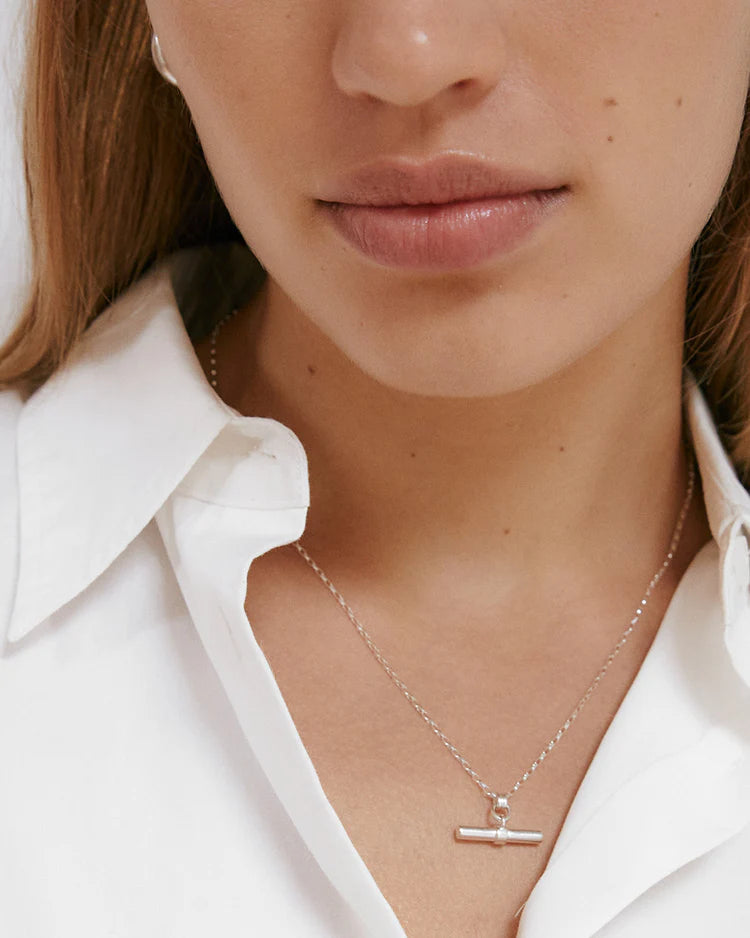ROAM T-BAR NECKLACE (STERLING SILVER) - Roma Gift & Gourmet