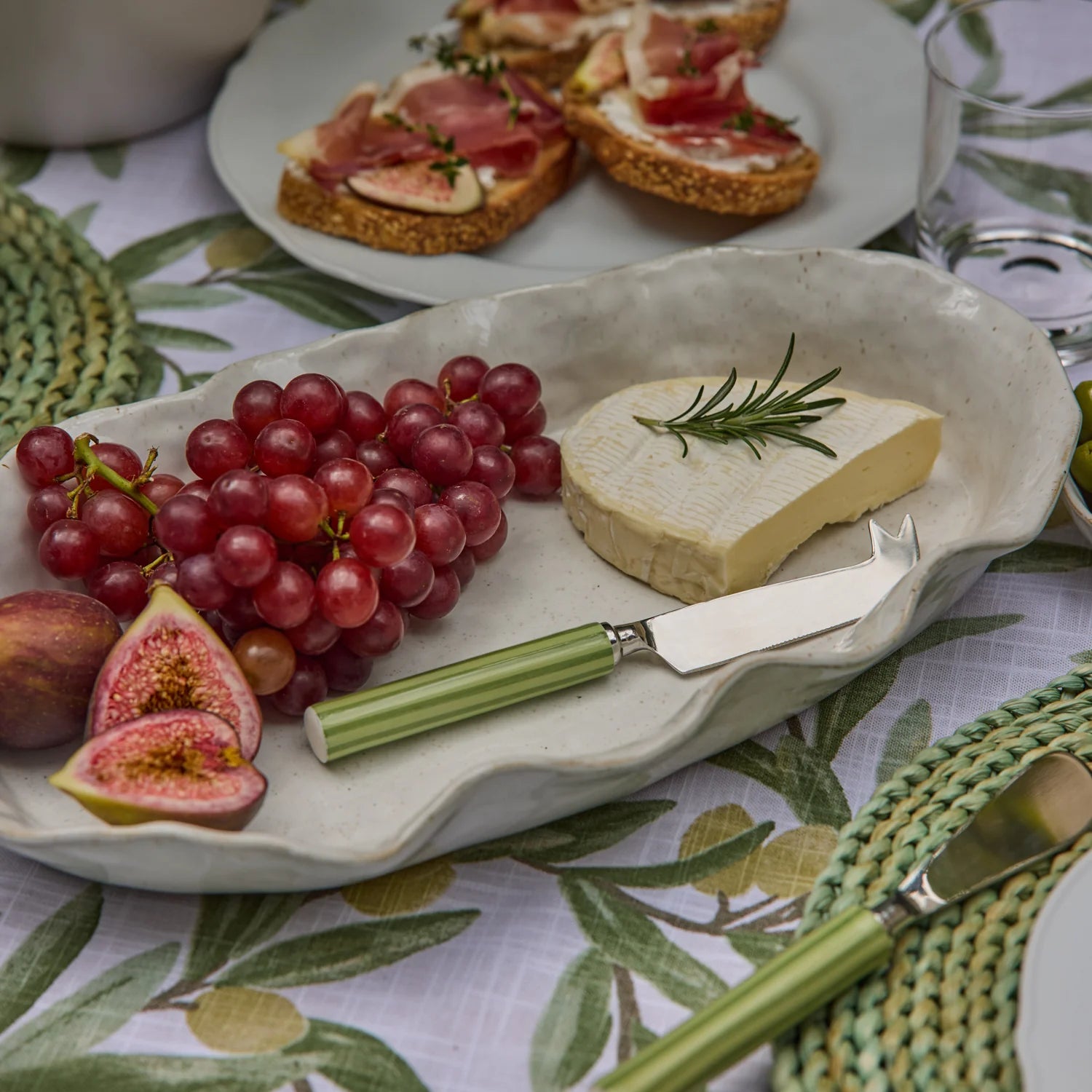 Clyde Stripe Two Tone Green Cheese Knife Set - Roma Gift & Gourmet