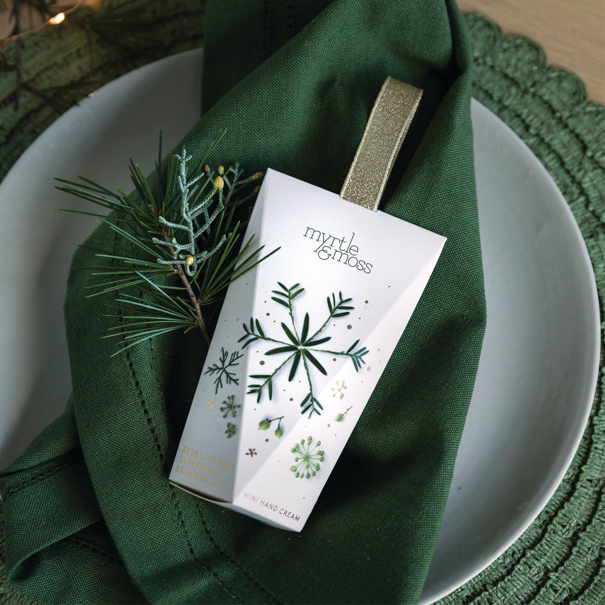 Bergamot Ornament (Green Stars) - Roma Gift & Gourmet