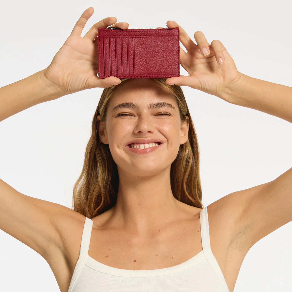 Avoiding Things - Rouge - Roma Gift & Gourmet