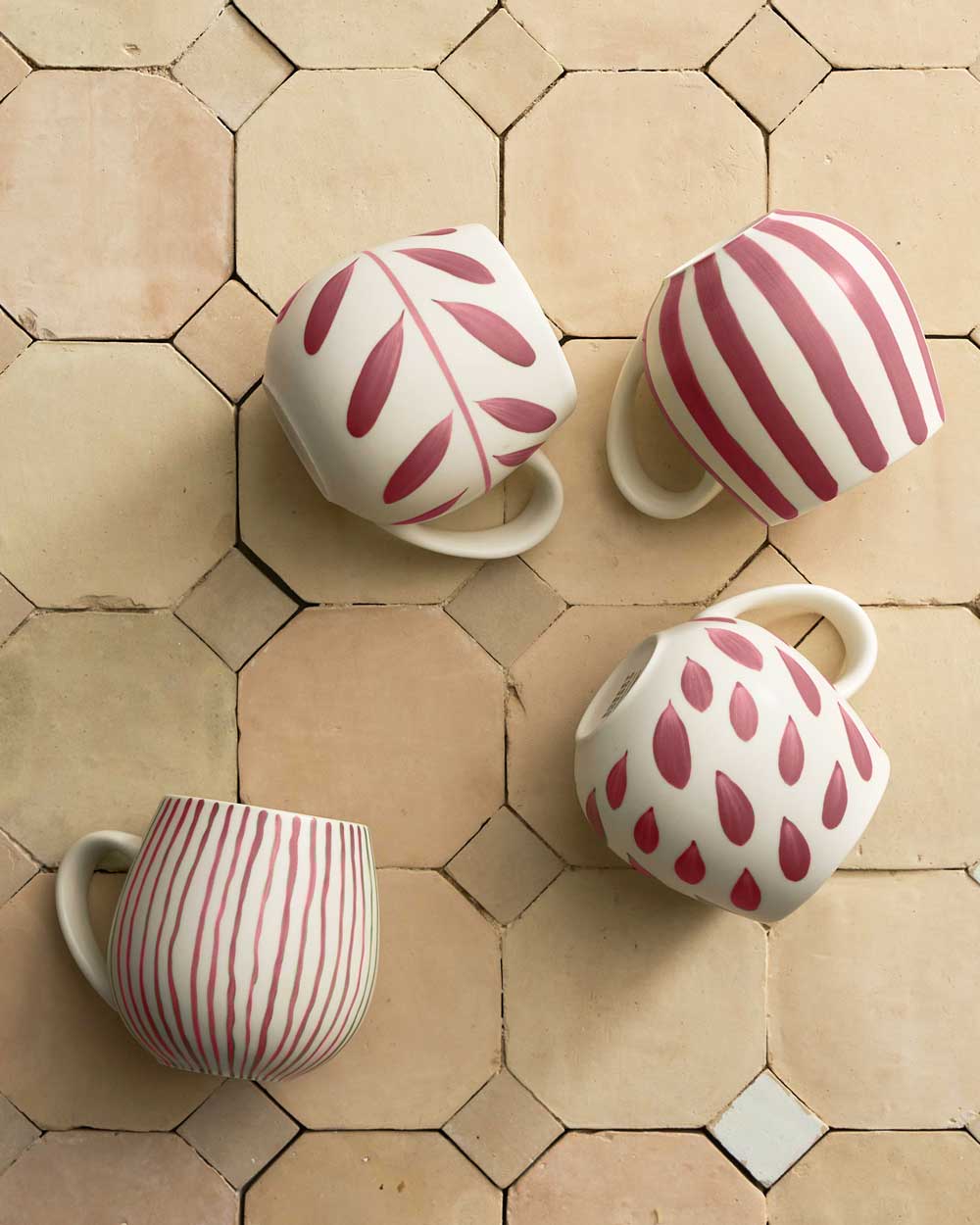 Hug Me Mug - Brush Rose - Roma Gift & Gourmet