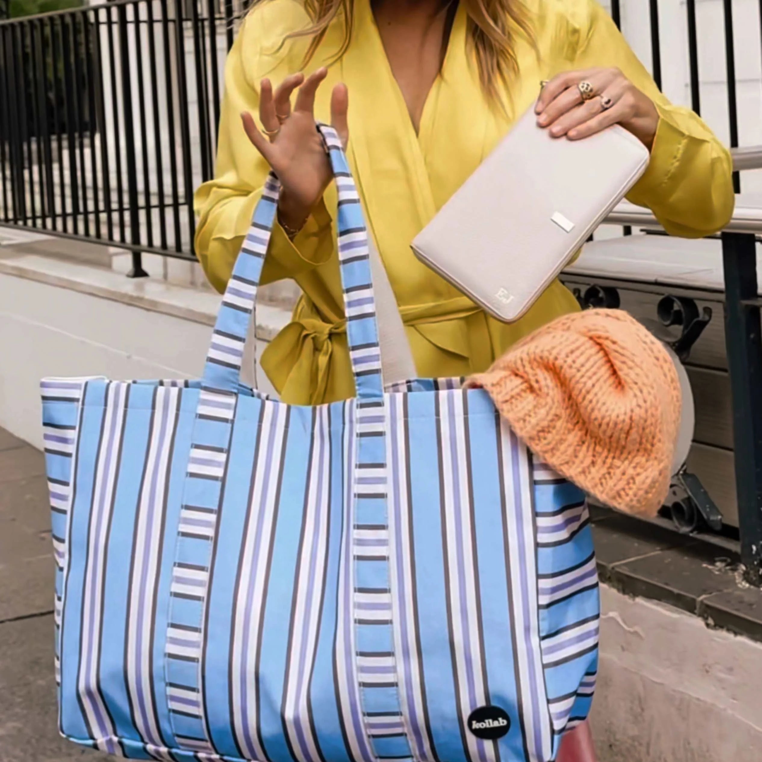 Carryall Cargo Choc Blue Stripe - Roma Gift & Gourmet