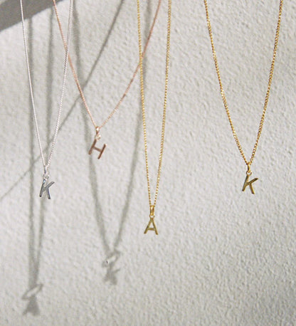E - OUTLINE INITIAL (18K GOLD VERMEIL)