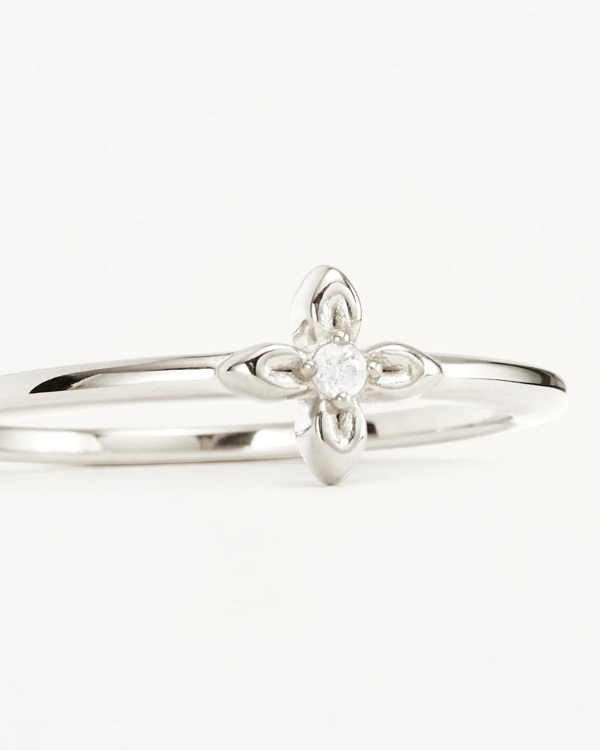 Live in Light Ring - Roma Gift & Gourmet